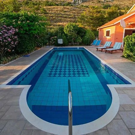 In 7300 Holiday home Podstrana