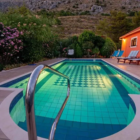 In 7300 Holiday home Podstrana